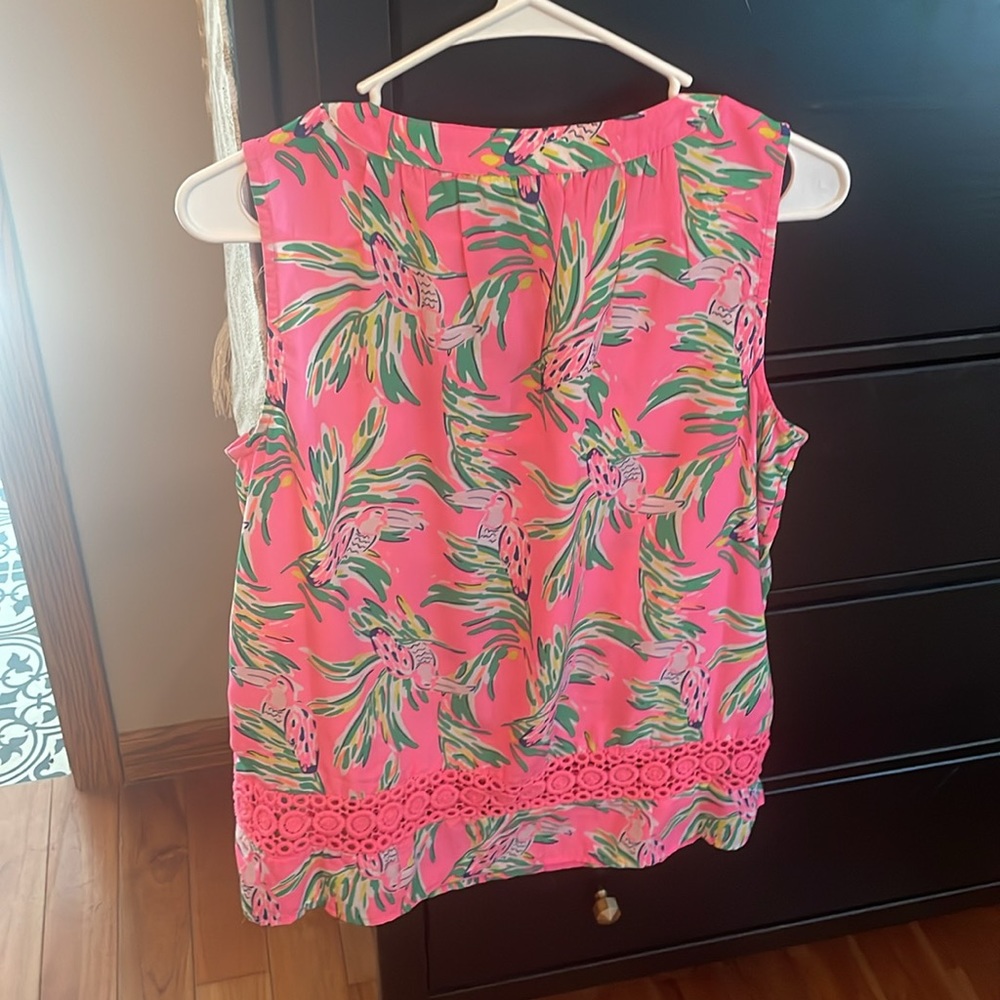 Like new Crown & Ivy resort wear top; sz M - Picture 3 of 3